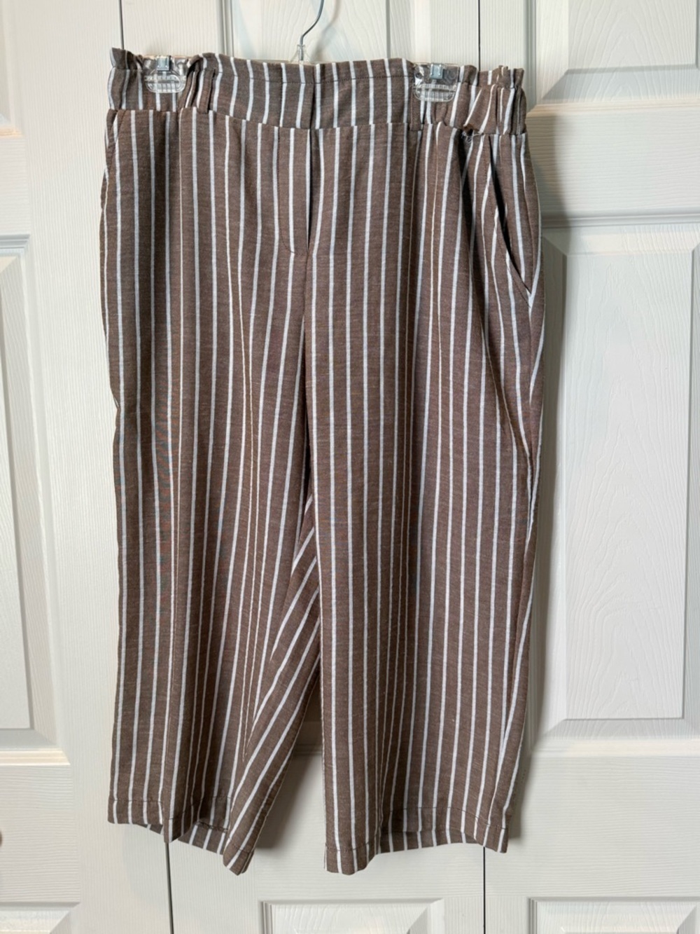 # Petite XL Striped Cropped Beach Pants - Picture 1 of 6